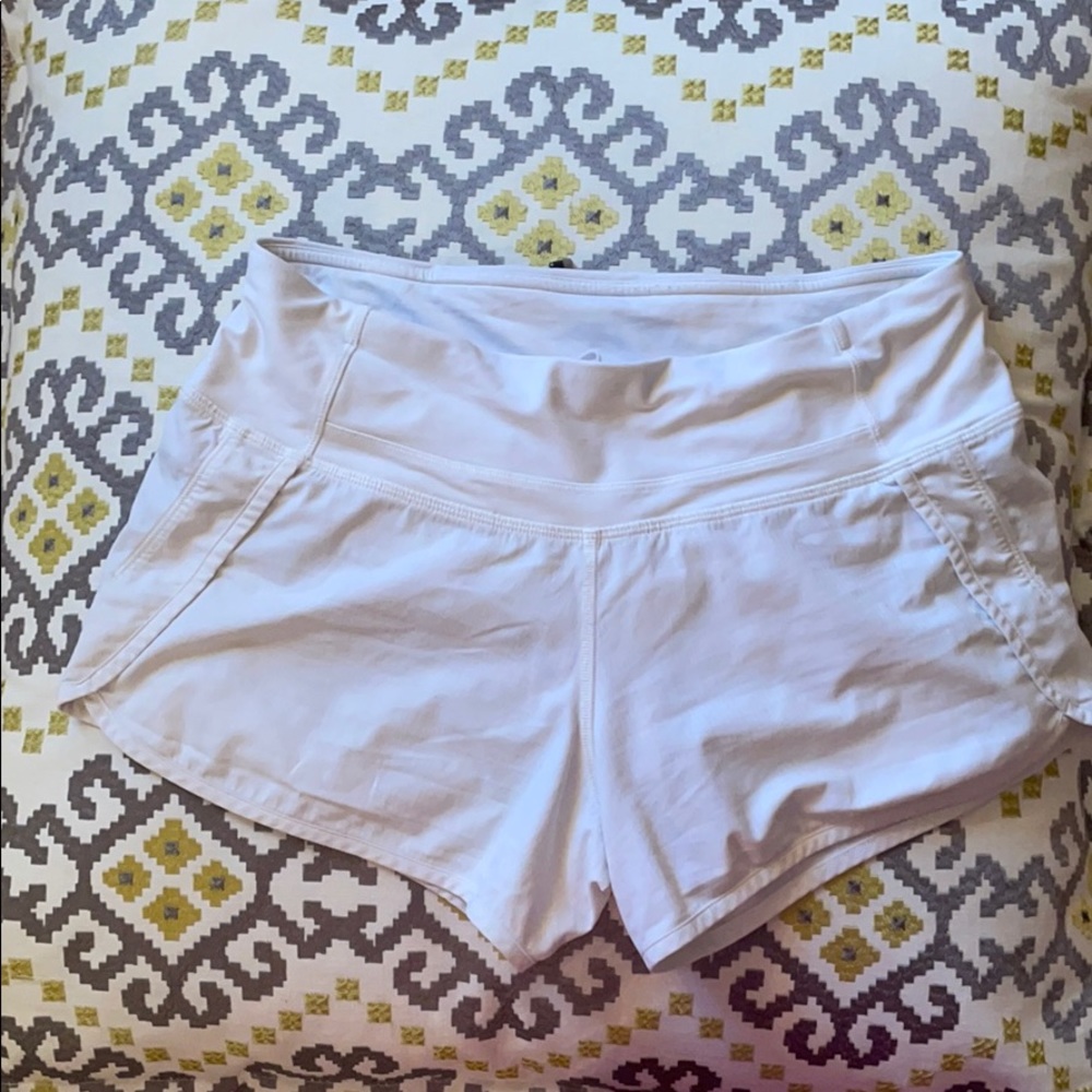 Lululemon 2.5” Shorts